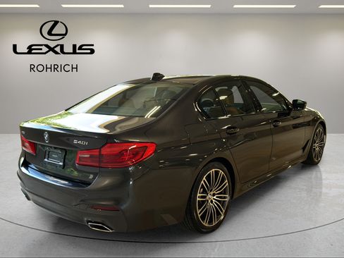 Used 2019 BMW 540i xDrive w/ M Sport Package AWD/4WD image 6