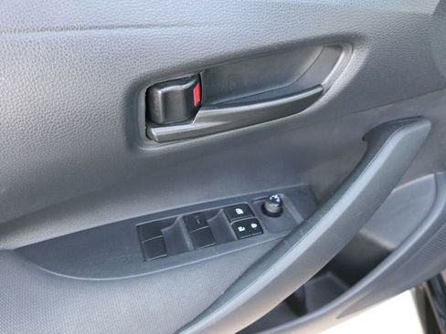 Used 2025 Toyota Corolla LE image 13