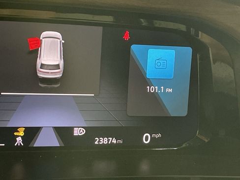 Used 2025 Volkswagen Atlas SE image 15