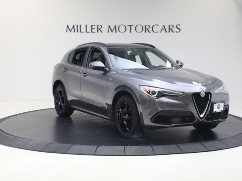 Used 2022 Alfa Romeo Stelvio Ti w/ Active Assist Plus Package image 10