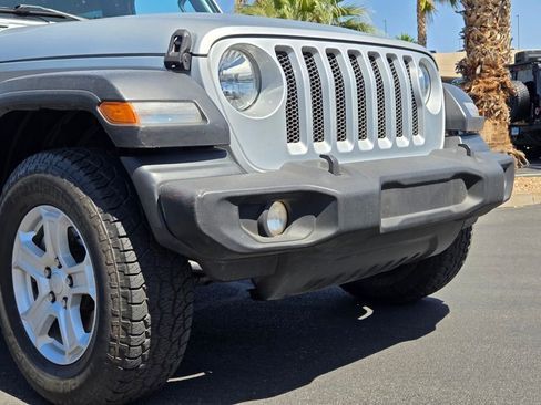 Used 2022 Jeep Wrangler Sport AWD/4WD image 8