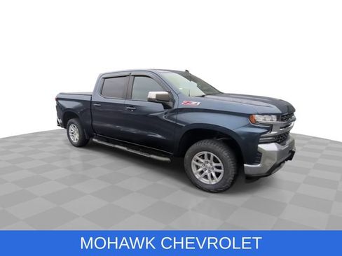 Used 2019 Chevrolet Silverado 1500 LT w/ All-Star Edition AWD/4WD image 2