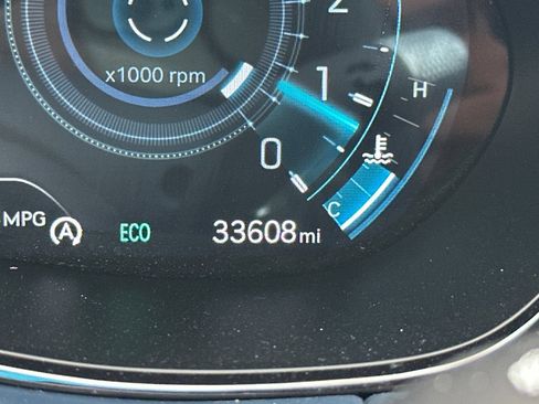 Used 2022 Genesis GV70 3.5T Sport w/ Sport Prestige Package AWD/4WD image 33