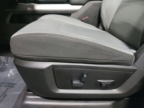 Used 2024 RAM 2500 Big Horn w/ Off Road Package image 26