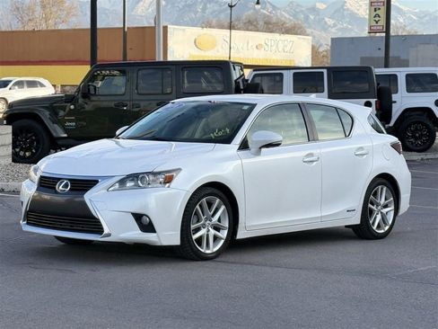 Used 2016 Lexus CT 200h image 3