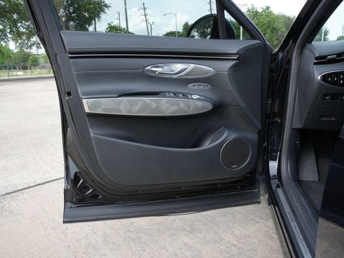 Used 2024 Genesis GV70 3.5T Sport w/ Sport Advanced Package AWD/4WD image 18