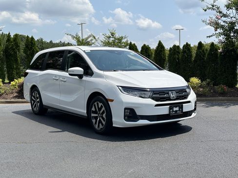 Used 2026 Honda Odyssey EX-L image 6