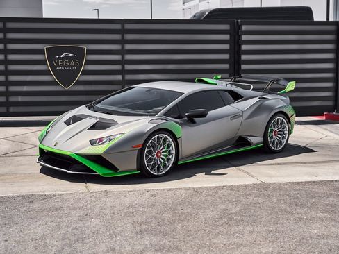Used 2023 Lamborghini Huracan STO RWD image 5