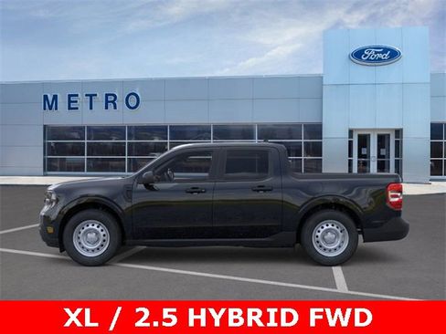 New 2025 Ford Maverick XL image 4