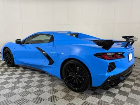 Used 2023 Chevrolet Corvette Stingray Premium Conv w/ Z51 Performance Package RWD image 5