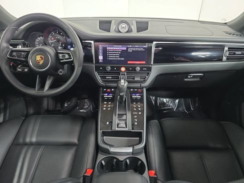 Certified 2026 Porsche Macan AWD/4WD image 13