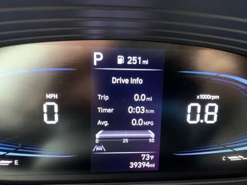 Certified 2023 Hyundai Venue Limited FWD image 31