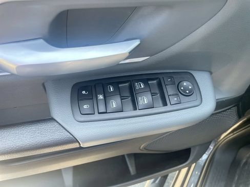 Used 2022 RAM 1500 Big Horn RWD image 15