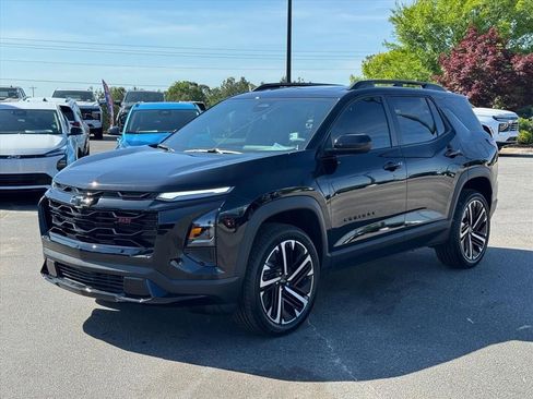 New 2026 Chevrolet Equinox RS w/ Convenience Package III FWD image 6