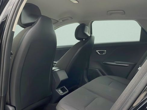 New 2026 Kia K4 FWD image 16