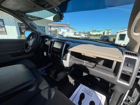 Used 2012 RAM 1500 Big Horn w/ Luxury Group image 28