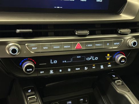 Used 2023 Kia Telluride S w/ S Sunroof Package FWD image 21