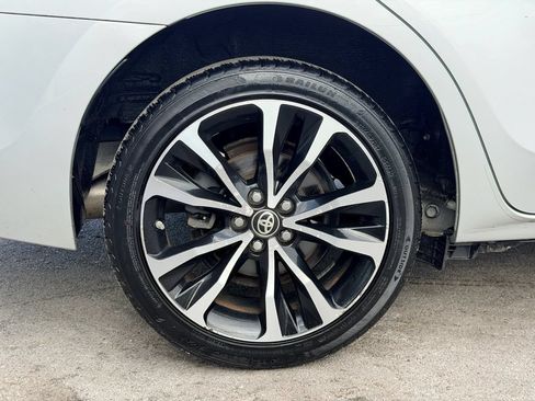 Used 2017 Toyota Corolla SE FWD image 27