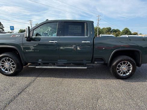 New 2026 Chevrolet Silverado 2500 LTZ w/ LTZ Premium Package AWD/4WD image 10