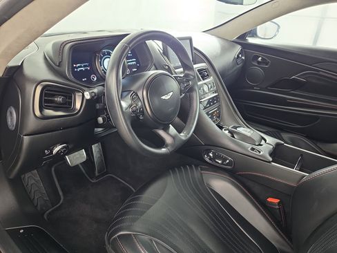 Used 2019 Aston Martin DB11 Coupe RWD image 11