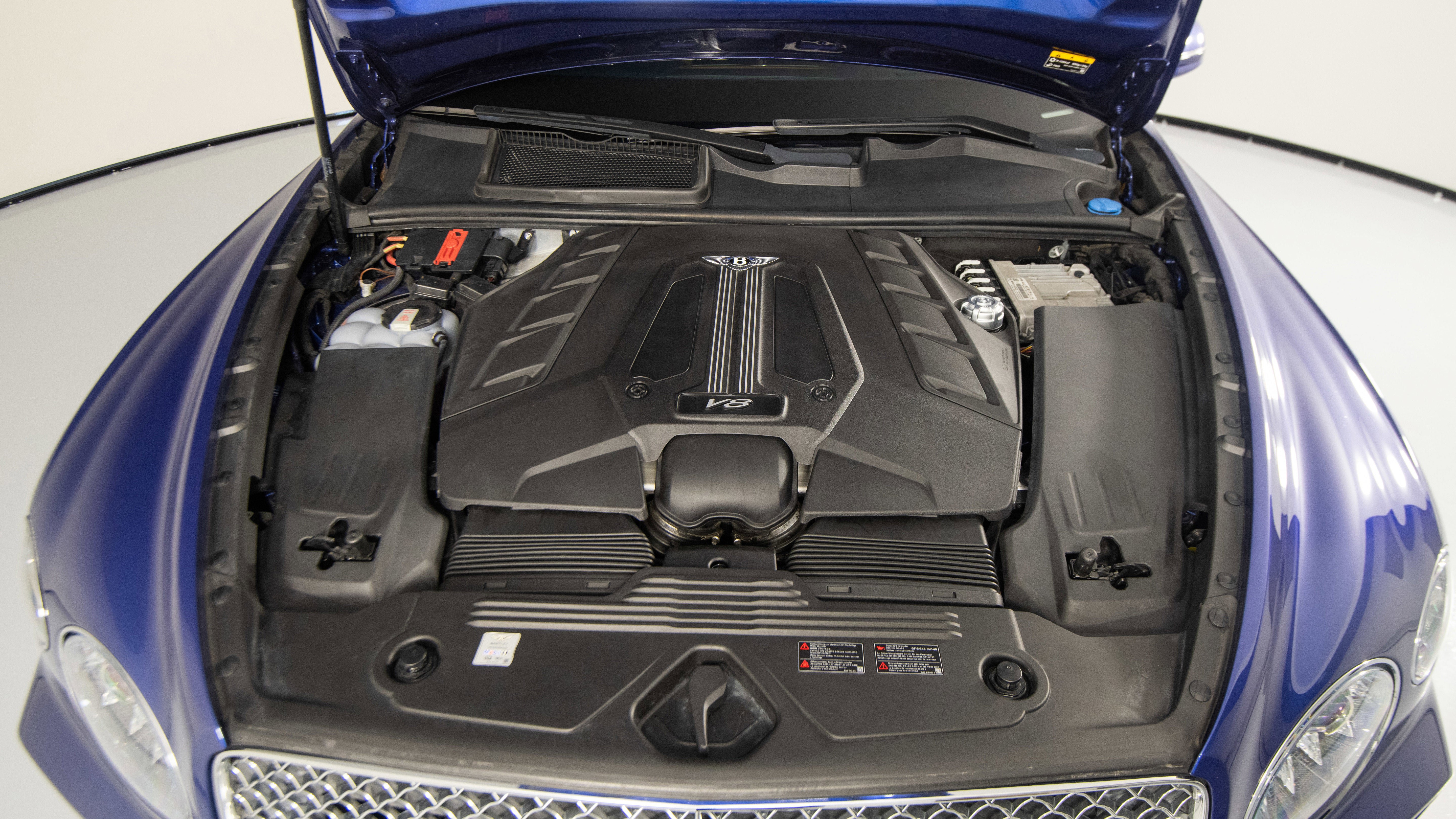 Used 2021 Bentley Bentayga AWD/4WD image 32