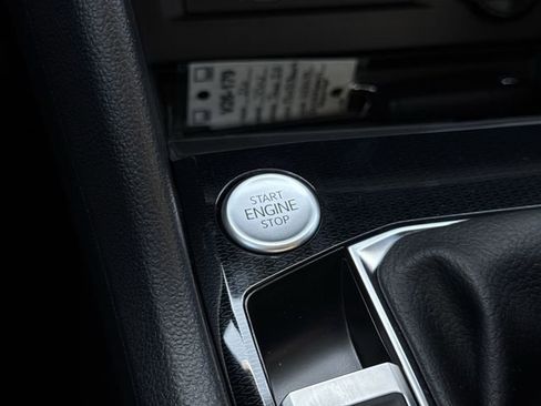 New 2026 Volkswagen Taos SE FWD image 16