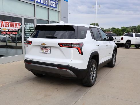 New 2027 Chevrolet Equinox LT w/ Convenience Package II AWD/4WD image 3