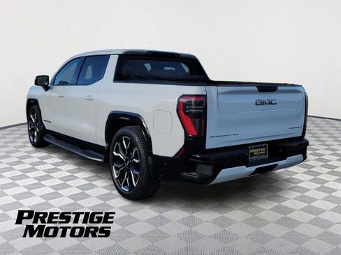 Used 2025 GMC Sierra EV Denali image 5