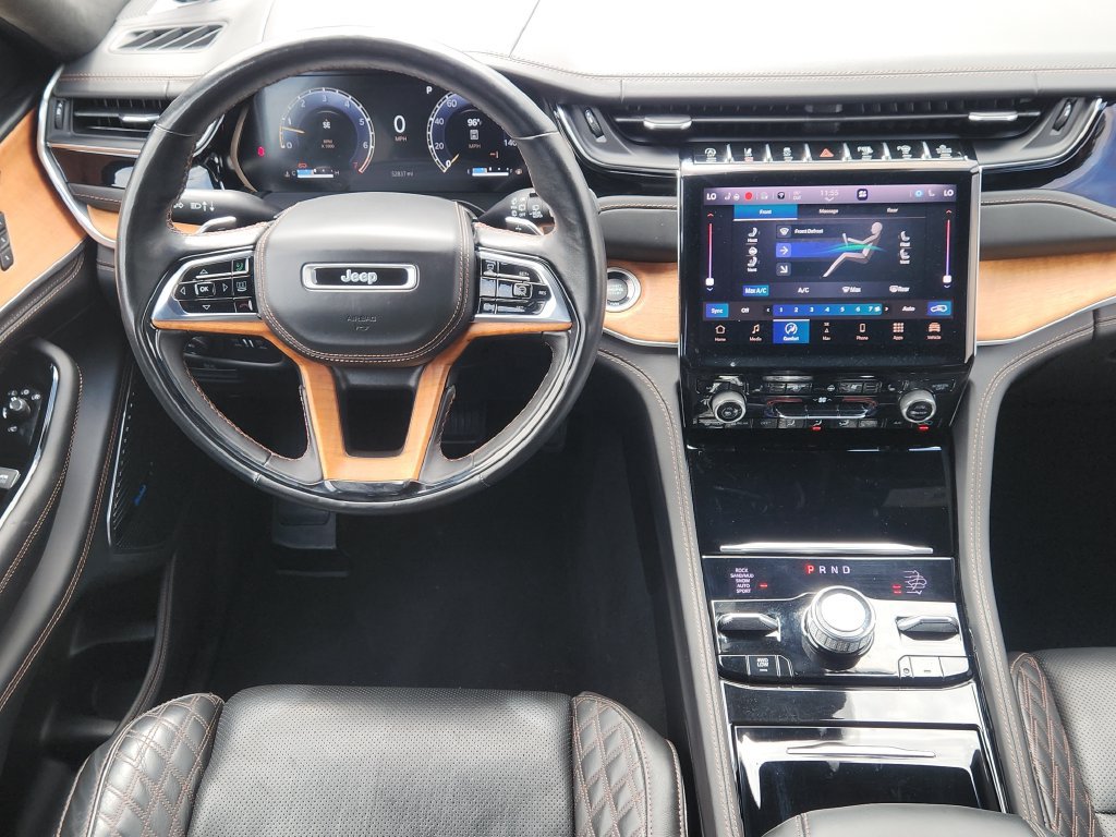 Used 2023 Jeep Grand Cherokee Summit AWD/4WD image 19