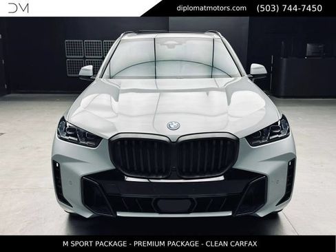 Used 2024 BMW X5 xDrive50e w/ M Sport Package AWD/4WD image 11