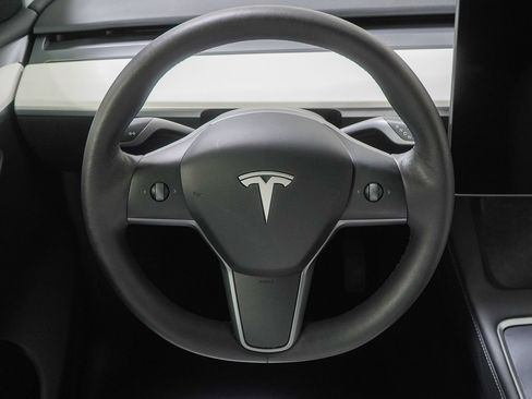 Used 2023 Tesla Model Y Long Range AWD/4WD image 25