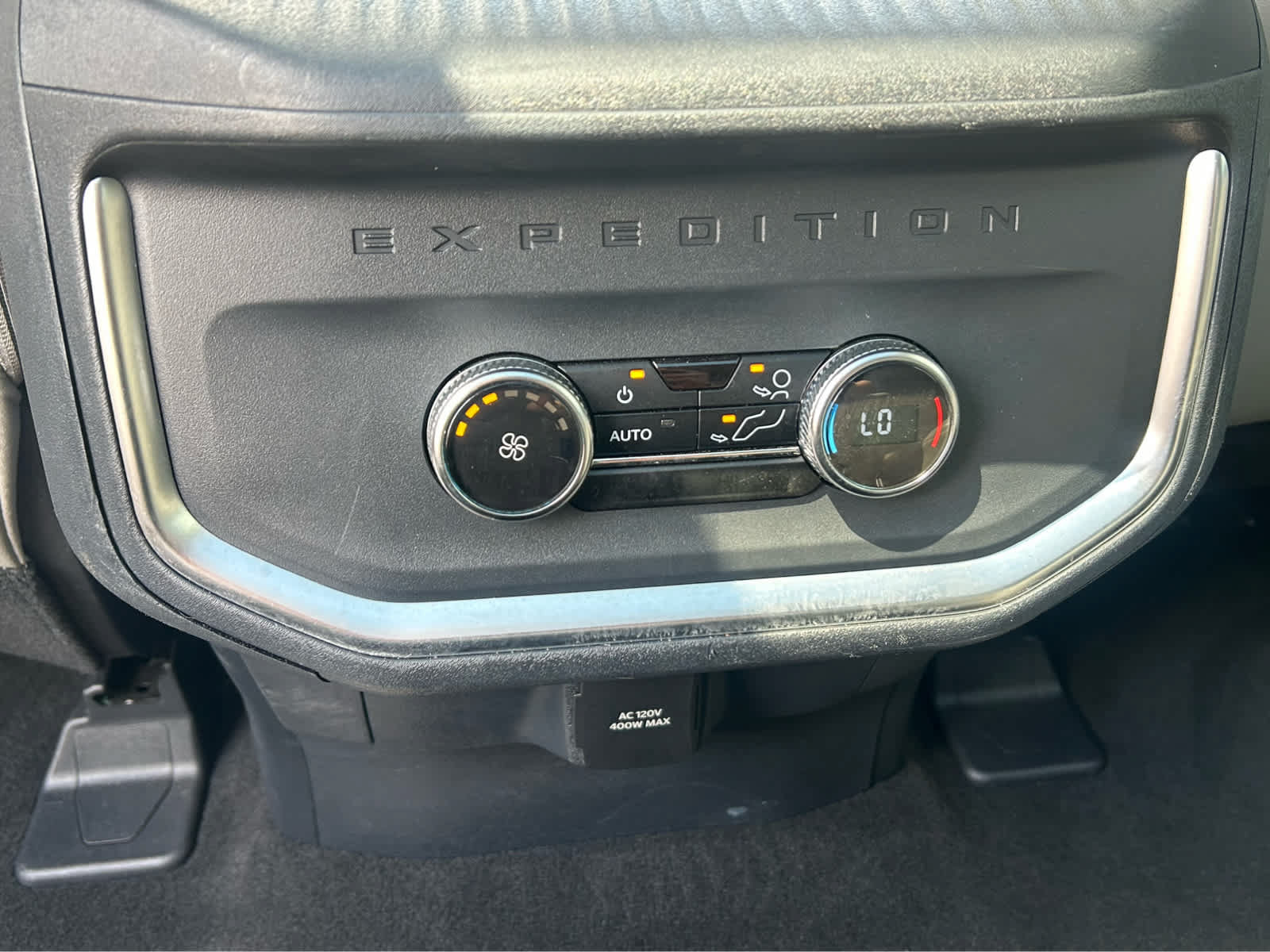 Certified 2025 Ford Expedition Active AWD/4WD image 19