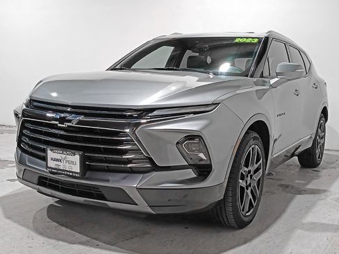 Used 2023 Chevrolet Blazer Premier image 3
