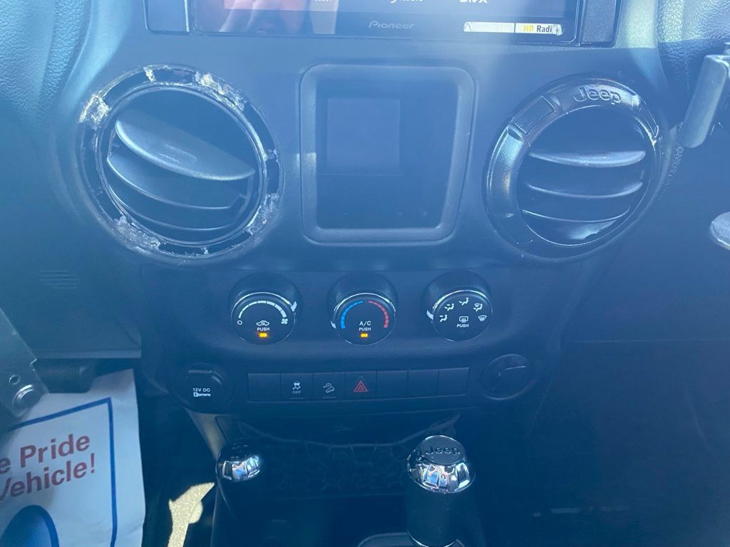 Used 2015 Jeep Wrangler Sport AWD/4WD image 21