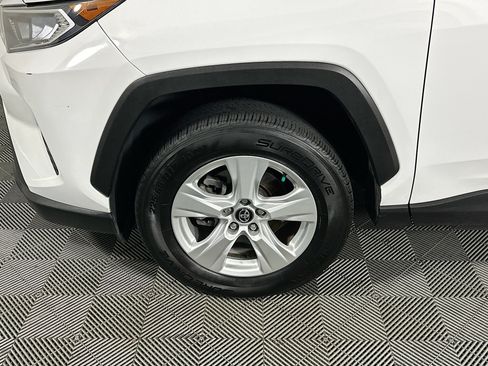 Used 2021 Toyota RAV4 XLE FWD image 11
