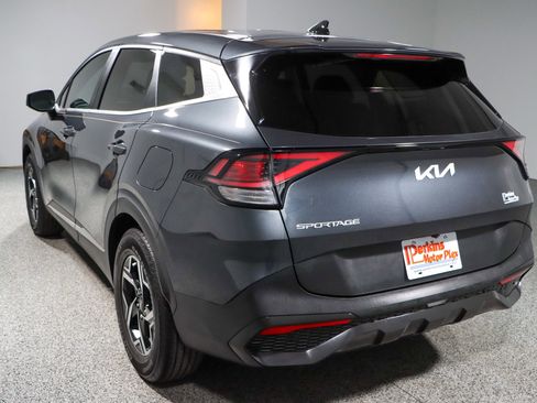 Used 2023 Kia Sportage LX FWD image 9