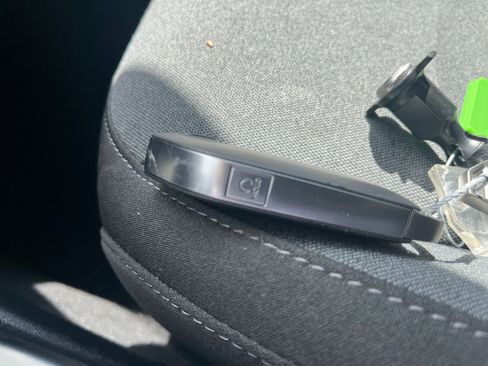 Used 2025 Kia K4 LXS image 23