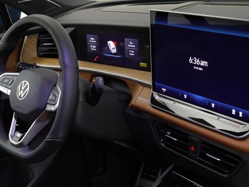 New 2026 Volkswagen Tiguan SEL R-Line image 21