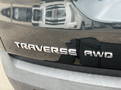Used 2020 Chevrolet Traverse LT AWD/4WD image 10