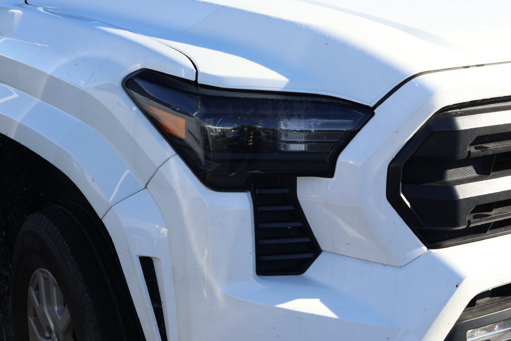 Used 2024 Toyota Tacoma SR5 AWD/4WD image 4