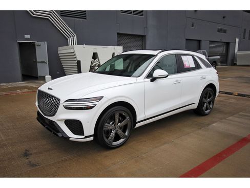 Used 2025 Genesis GV70 3.5T Sport w/ Sport Prestige Package AWD/4WD image 3