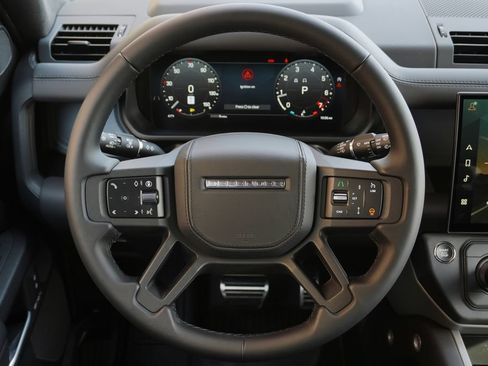 Used 2026 Land Rover Defender 110 X AWD/4WD image 17