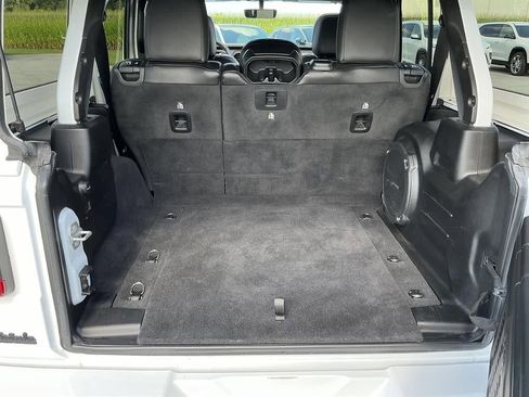 Used 2021 Jeep Wrangler Unlimited Sahara image 14