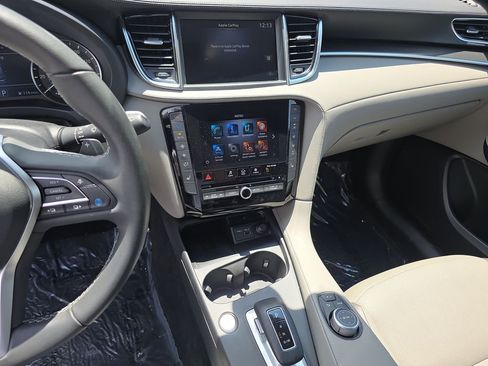 Used 2025 INFINITI QX50 Luxe w/ Accent Package AWD/4WD image 26