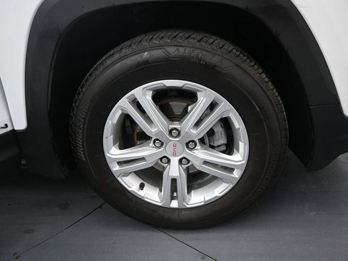 Used 2024 GMC Terrain SLE AWD/4WD image 42