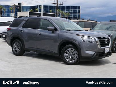 Used 2025 Nissan Pathfinder SV