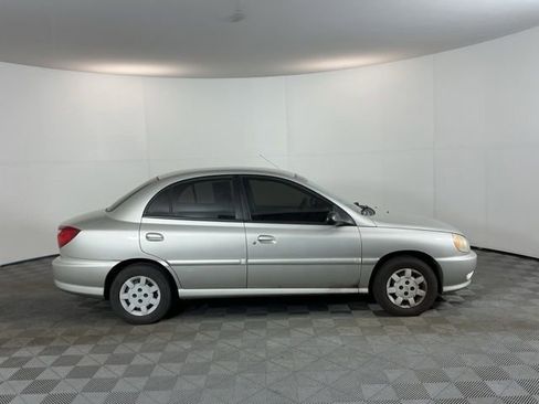 Used 2001 Kia Rio Sedan FWD image 4