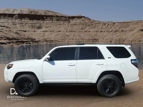 Used 2024 Toyota 4Runner SR5 image 3