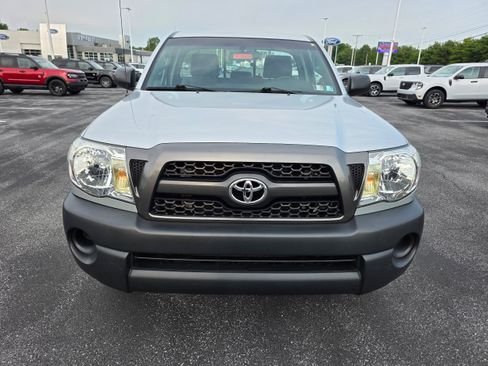Used 2011 Toyota Tacoma 2WD Regular Cab image 8