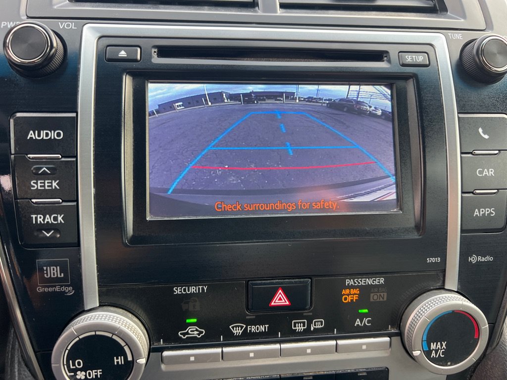 Used 2012 Toyota Camry SE w/ Leather Pkg FWD image 32